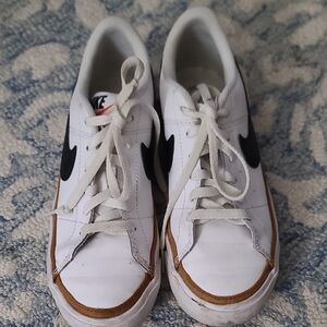 Nike Kids White and Black Sneakers with Brown Trim